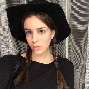 Meet your Posher, Stephen